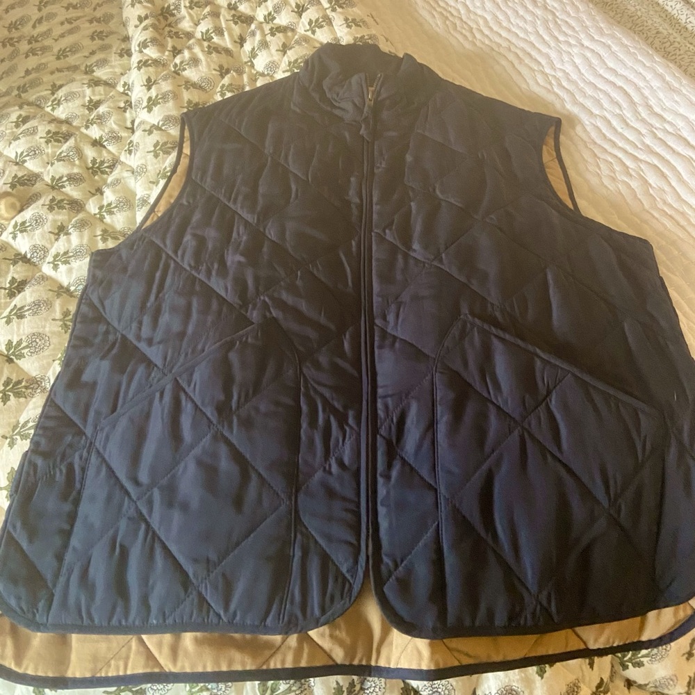 Men’s crew quilted vest
